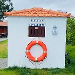 Semesterbostad Villelay Vng