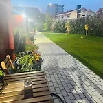 Semesterbostad Villelay Vng