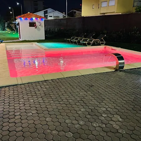 Villelay Vng Nyaraló