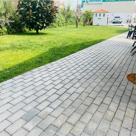 Villelay Vng Nyaraló